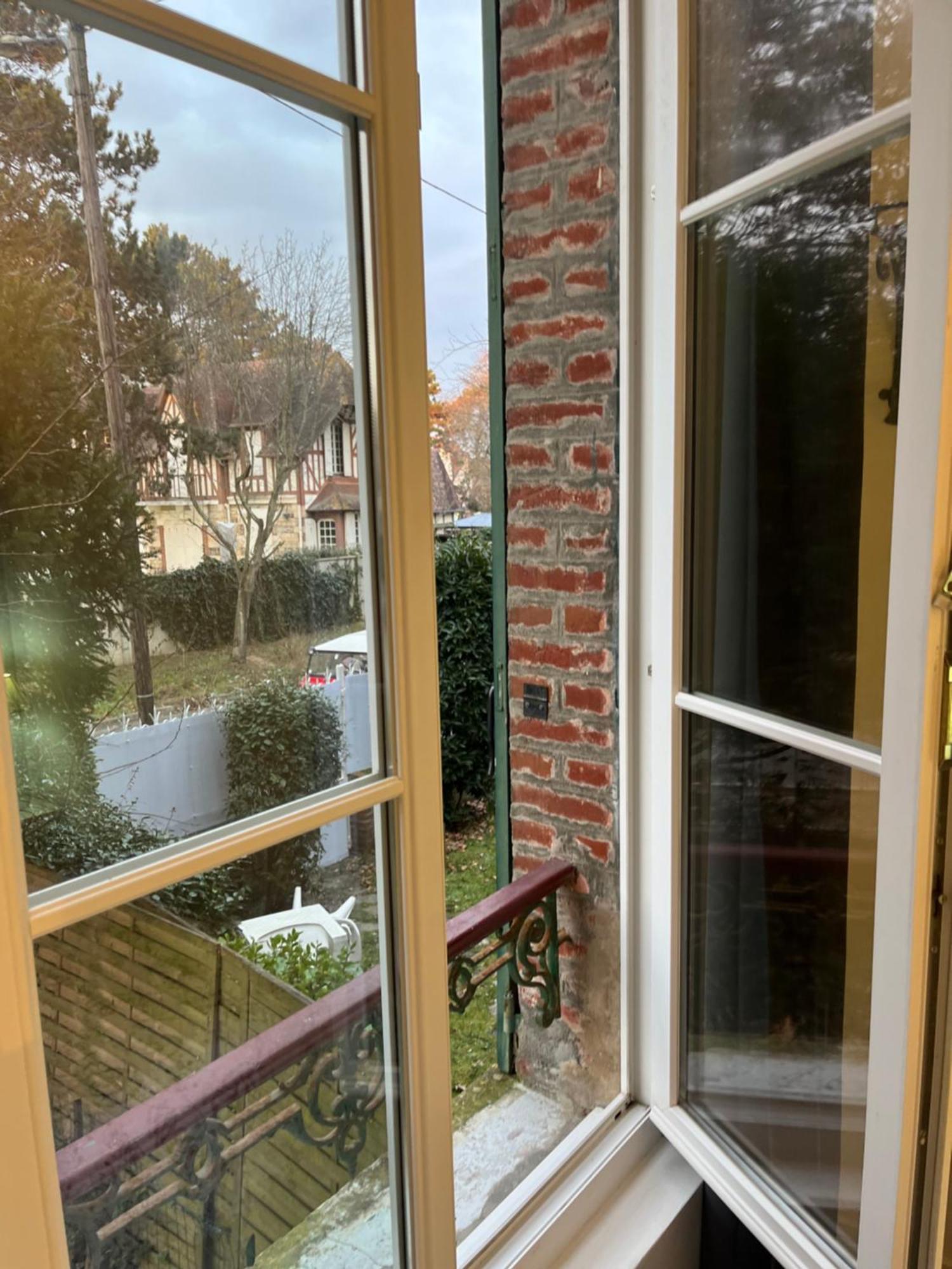 Magnifique F2 En Plein Centre Apartment Cabourg Bagian luar foto